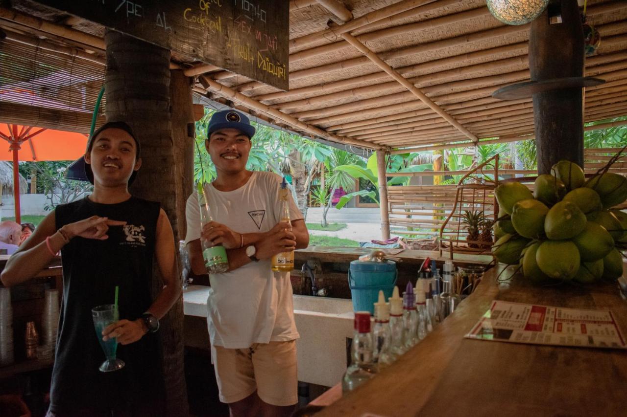 Jati Village, Party Hostel And Bungalows Gili Trawangan Extérieur photo